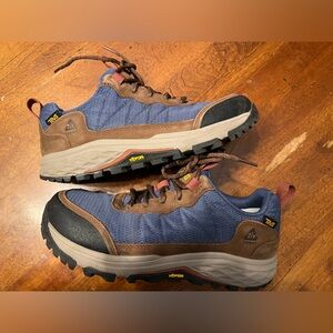 TEVA Ridgeview Hiking Shoe size 8.5